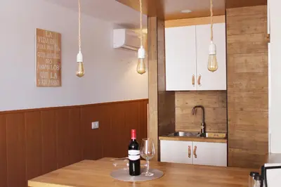 Una cocina o zona de cocina en Island Friendly Holiday Home