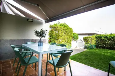 Jardín al aire libre en Chalet adosado en Pasito BM9
