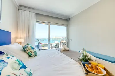 Comida en o cerca de este apartamento