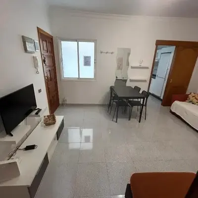Apartamento céntrico y luminoso ALCARAVANERAS
