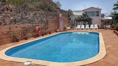 Piscina en o cerca de Villa Barranco de los Cernícalos