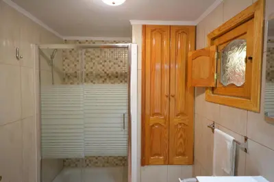 Un baño de Casa Rural Guayadeque Ca'Juani