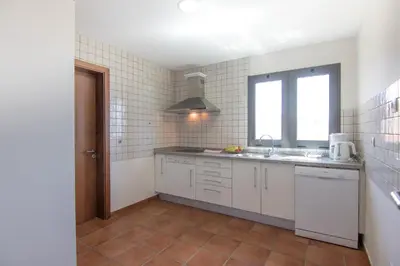 Una cocina o zona de cocina en HomeForGuest SALOBRE GOLF VILLA, POOL, BBQ, WIFI, STUNNING VIEWS