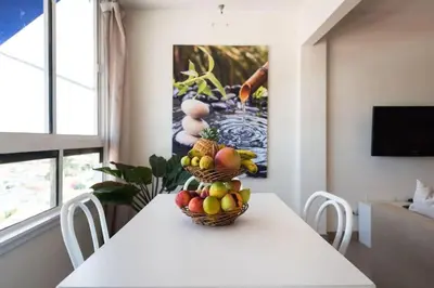 Comida en o cerca de este apartamento