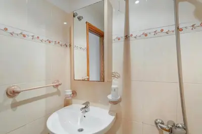 Un baño de Spacious apartment in Las Palmas de Gran Canaria - 85 m² with WiFi