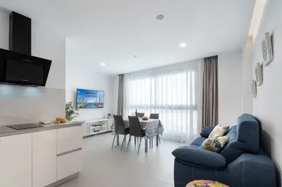 Una televisión o centro de entretenimiento en VV LOYANT CANTERAS 