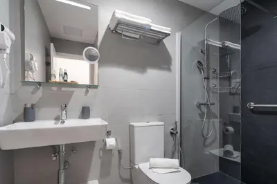 Un baño de VV LOYANT CANTERAS 