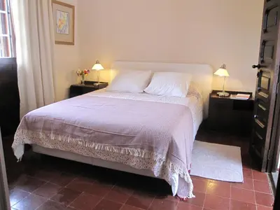 Cama o camas de una habitación en Vivelorural casa El Gargujo con piscina