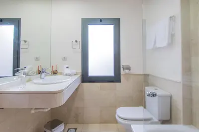 Un baño de HomeForGuest Salobre Villa, 5pax, pool and great views