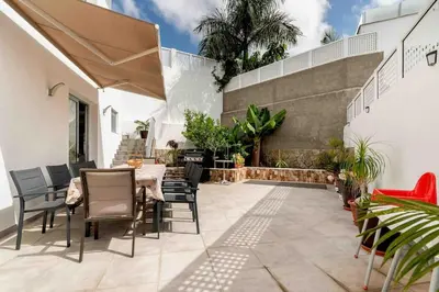 Zona de estar de Big Villa Tauro with Private Heated Saltwater Pool & Jacuzzi & BBQ & Game Room & Arcade Games