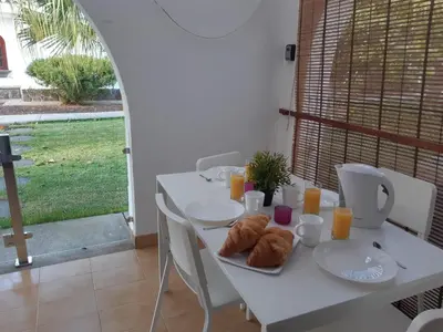 Comida en o cerca de este apartamento