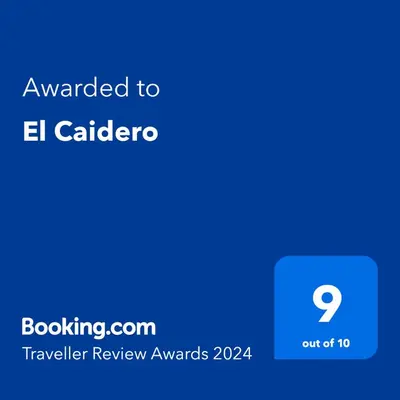 Certificado, premio, señal o documento que está expuesto en El Caidero