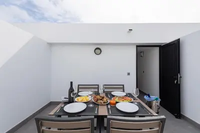 Comida en o cerca de este apartamento
