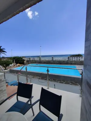 Piscina en o cerca de Los Nidos