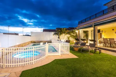Piscina en o cerca de Villa Dalara Maspalomas, Private Pool and Jacuzzi