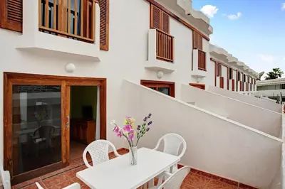 Un balcón o terraza de CityHub Vacational Home Puerto Rico Montecarlo 11