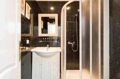 Un baño de Sun and Beach Apartment