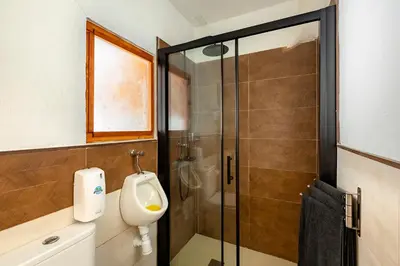 Un baño de SALINETAS BLUE SURF HOUSE
