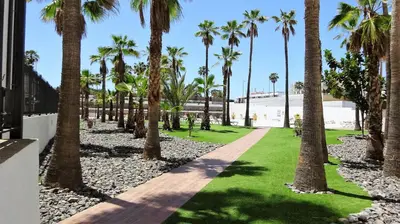 Jardín al aire libre en Flamingo Friendly Holiday Home