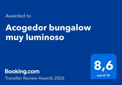 Certificado, premio, señal o documento que está expuesto en Acogedor bungalow muy luminoso