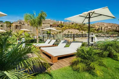 Paisaje cerca de este apartahotel