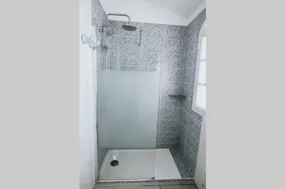 Un baño de Chalet pareado a 5 minutos andando de la playa