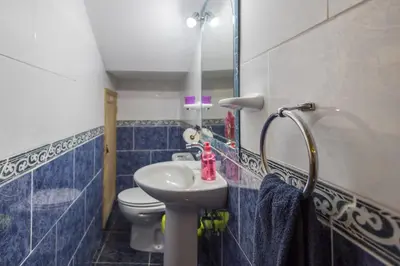 Un baño de GuestReady - Gadi House Tasarte