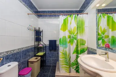 Un baño de GuestReady - Gadi House Tasarte