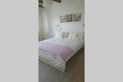 Cama o camas de una habitación en la meliana