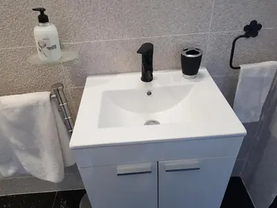 Un baño de La Naval 209, 6ºA - TOKYO -