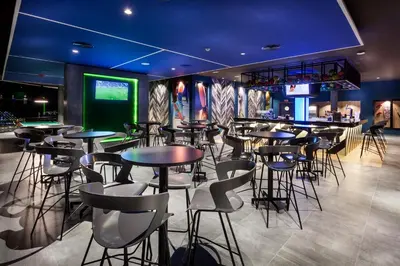 Un restaurante o sitio para comer en Hotel Riu Vistamar Gran Canaria - All Inclusive