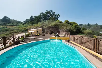 Piscina en o cerca de Finca Naturacanaria