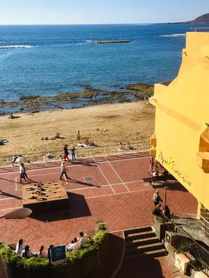 Clientes alojados en Bello Horizonte, un hogar con vistas al mar