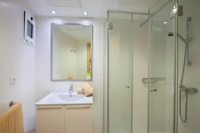 Un baño de Grupotel Revoli