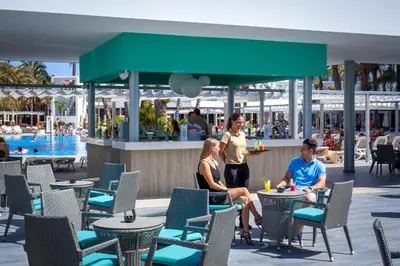 Clientes alojados en Hotel Riu Papayas - All Inclusive
