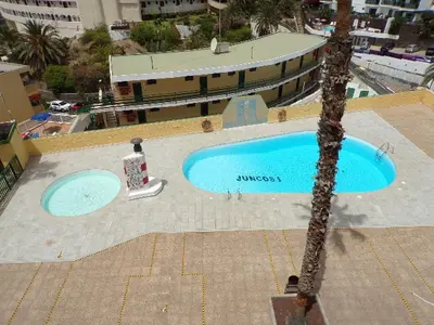 Piscina en o cerca de Los Juncos 402 Playa del Inglés
