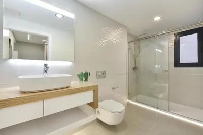 Un baño de Salobre Sunset Villa V&L Salobre by VillaGranCanaria