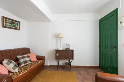 Zona de estar de Sunset Views Terrace 2BR Cave House - Parking