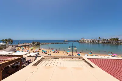 Playa de o cerca de este apartamento
