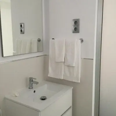 Un baño de SUNNY DAY Deluxe 14
