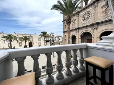 Un balcón o terraza de Santa Ana Suite & Rooms