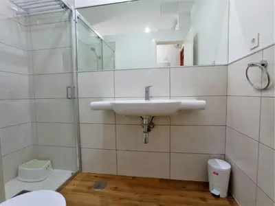 Un baño de Atlantic Apartments