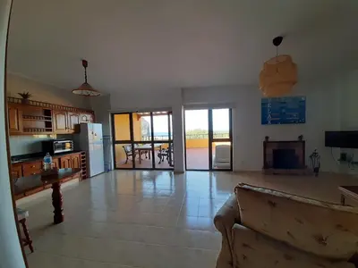 Una cocina o zona de cocina en Atico en la Playa de La Aldea.