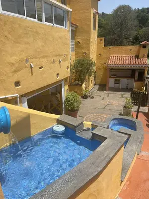 Piscina en o cerca de La Alpispa