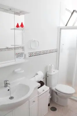 Un baño de VV Canteras Oasis 