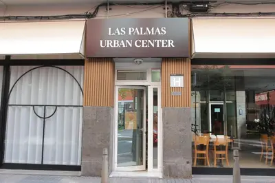 Un restaurante o sitio para comer en Hotel Las Palmas Urban Center