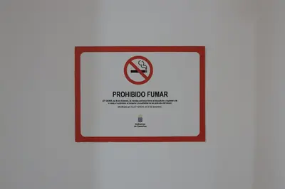 Certificado, premio, señal o documento que está expuesto en Hotel Las Palmas Urban Center