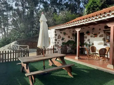 Jardín al aire libre en Vv LOS SENDEROS FONTANALES