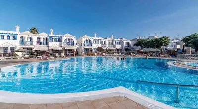 Piscina en o cerca de PLAYMAR TROPICAL