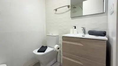 Un baño de Guanarteme Vista Surf, Las Canteras 1